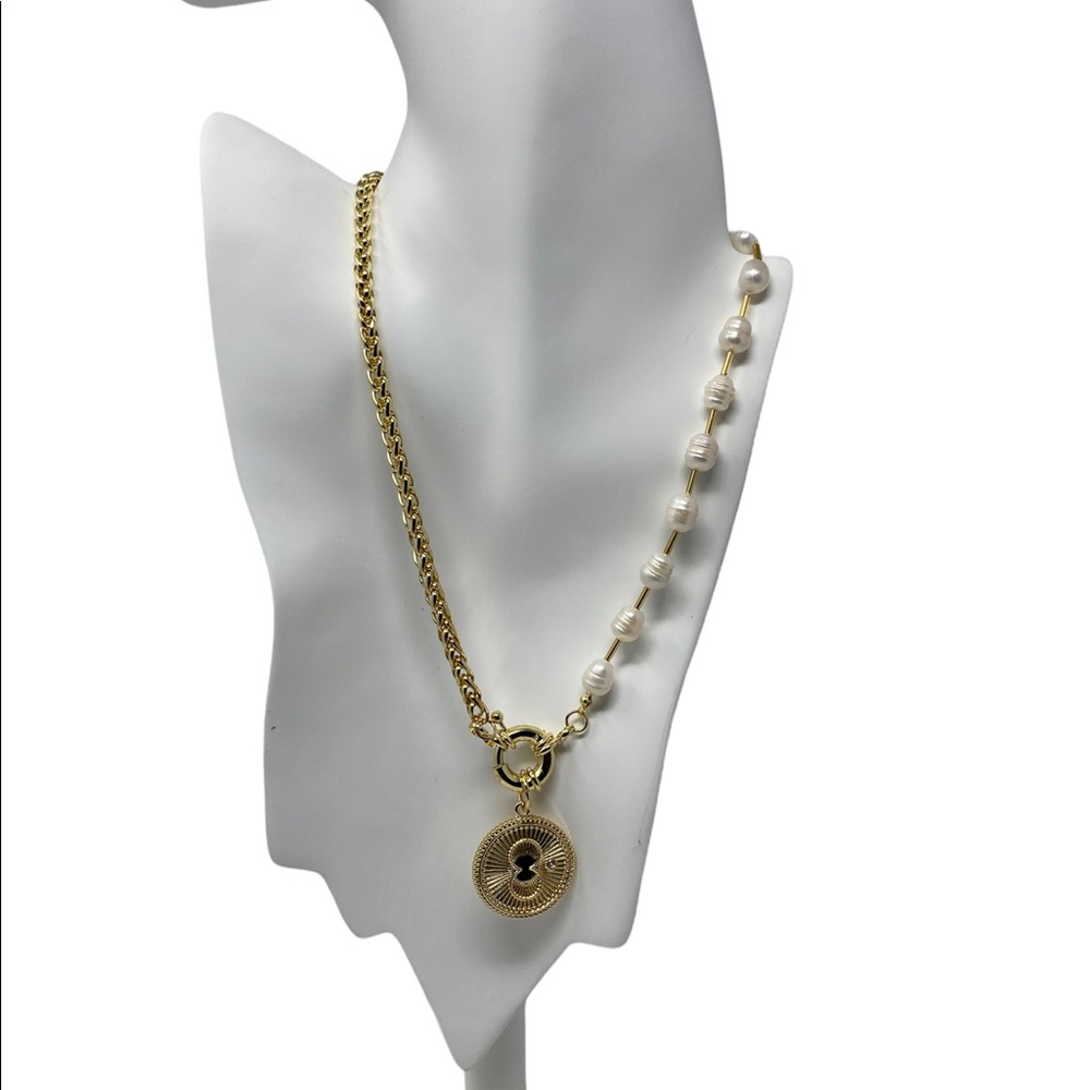 Focal center gold coin with pearls and gold tone chain